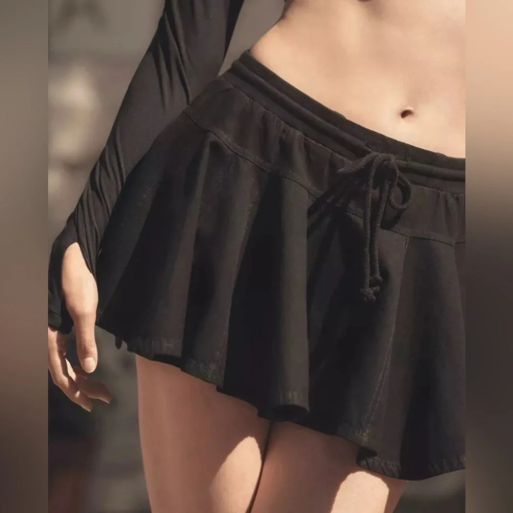NWOT Daily Practice X Anthropologie Courtside Drawstring Mini Skirt Black - Sz M